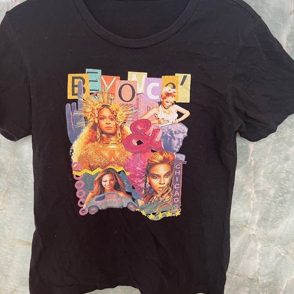 Beyonce Black Graphic Women's T-Shirt - Picture 2 of 2